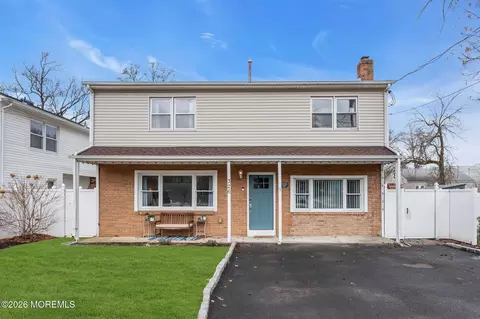 326 Thompson Ave, North Middletown, NJ 07748