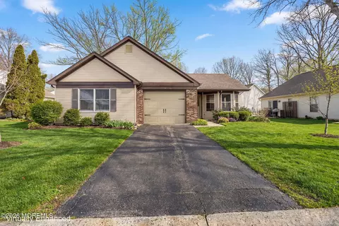 1 Morning Glory Ln, Whiting, NJ 08759