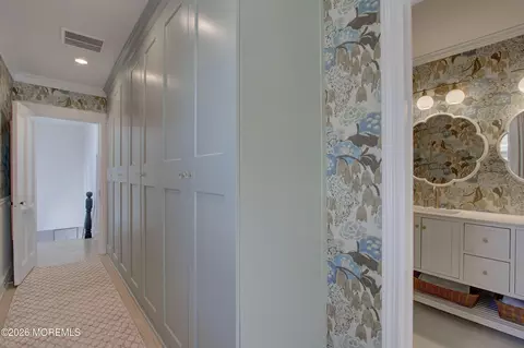 Entry Way - 80 Bingham Ave, Rumson, NJ 07760 photo 4 of 6