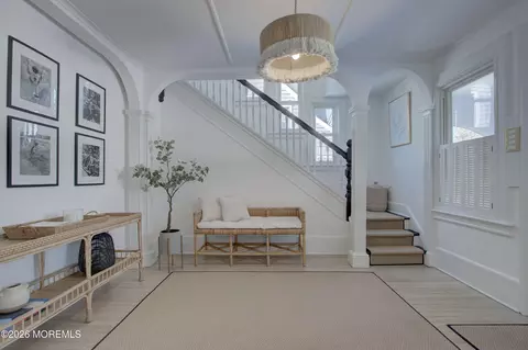 Entry Way - 80 Bingham Ave, Rumson, NJ 07760 photo 2 of 6