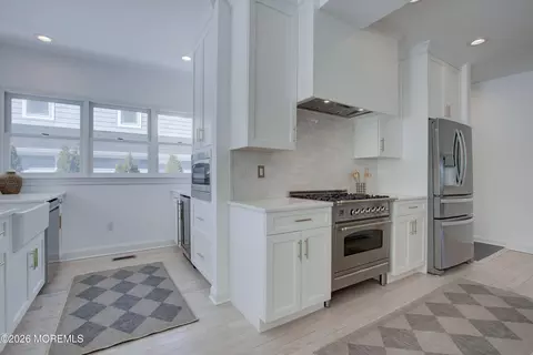 Kitchen - 80 Bingham Ave, Rumson, NJ 07760 photo 4 of 7