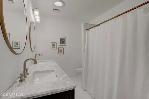 Bath - 80 Bingham Ave, Rumson, NJ 07760 photo 4 of 4