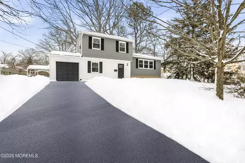 61 Bittern Ln, Bayville, NJ 08721