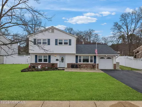 30 Arvin Rd, Old Bridge, NJ 08857
