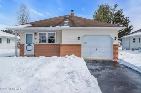 62 Scarborough Pl, Toms River, NJ 08757