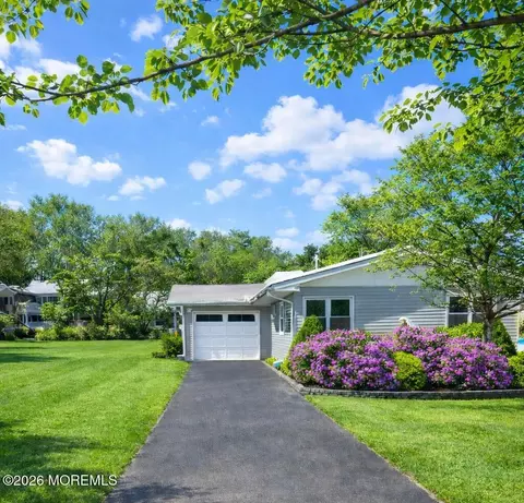 17 Markham Rd, Brick, NJ 08724