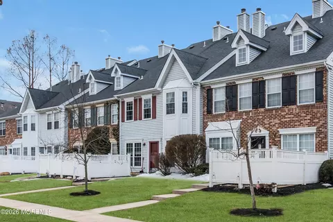 40 Kingston Run, North Brunswick, NJ 08902