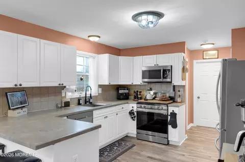 Kitchen - 321 Letts Ave, Forked River, NJ 08731 photo 5 of 7