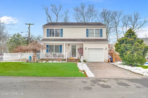 321 Letts Ave, Forked River, NJ 08731