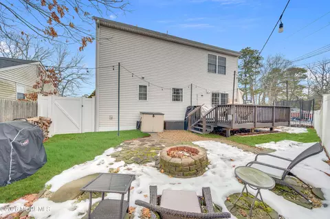 Exterior - 321 Letts Ave, Forked River, NJ 08731 photo 7 of 8