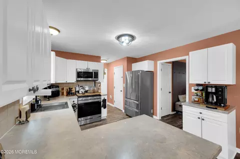 Kitchen - 321 Letts Ave, Forked River, NJ 08731 photo 6 of 7