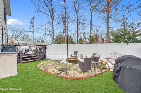 Exterior - 321 Letts Ave, Forked River, NJ 08731 photo 5 of 8