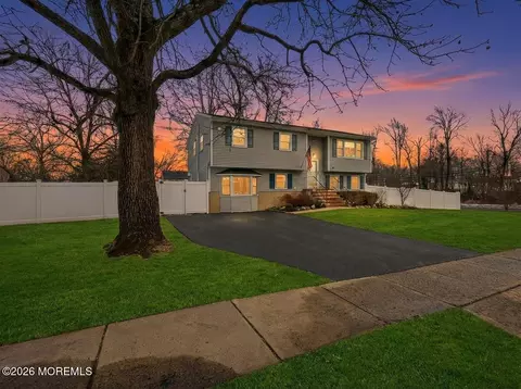 1199 Manor Dr, Lakewood, NJ 08701