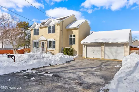 638 Ivanhoe Rd, Brick, NJ 08723 photo 2