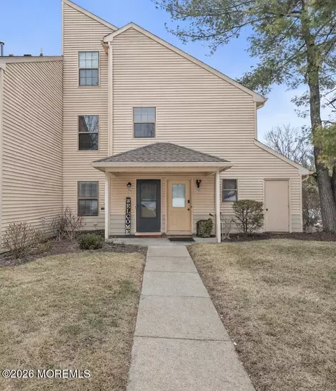 710 Ivy Ct, Jackson, NJ 08527