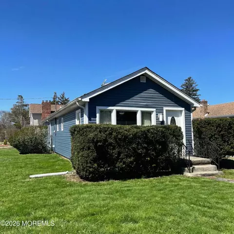 1407 Edgemere Rd, Wall, NJ 07719