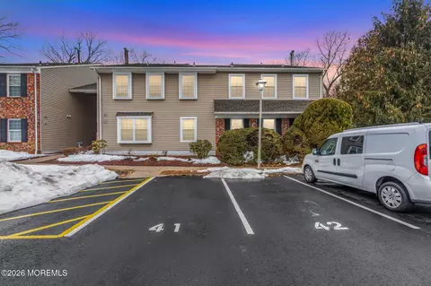 46 Lane Ct, Old Bridge, NJ 08857