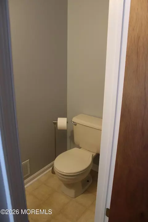 Bath - 435 Frank Applegate Rd, Jackson, NJ 08527 photo 1 of 8