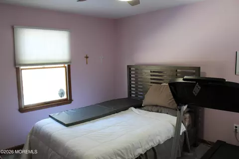 Bedroom - 435 Frank Applegate Rd, Jackson, NJ 08527 photo 1 of 6