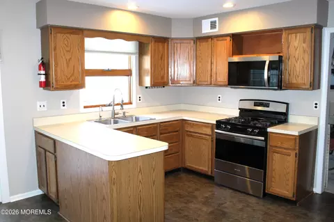 Kitchen - 435 Frank Applegate Rd, Jackson, NJ 08527 photo 2 of 9