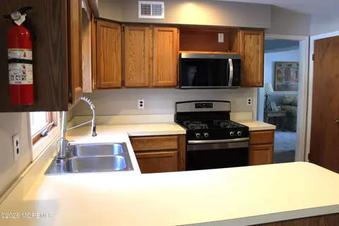 Kitchen - 435 Frank Applegate Rd, Jackson, NJ 08527 photo 5 of 9
