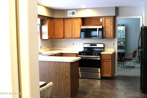 Kitchen - 435 Frank Applegate Rd, Jackson, NJ 08527 photo 7 of 9