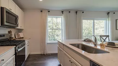 46 E 3rd St, Howell, NJ 07731 photo 11