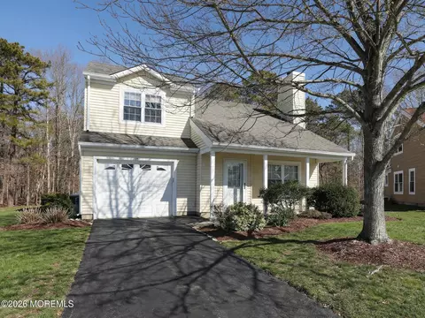 25 Beechwood Ct, Barnegat, NJ 08005