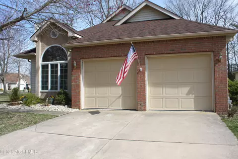 1583 Goldspire Rd, Toms River, NJ 08755