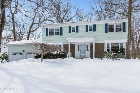 7 Friar Ln, Manalapan, NJ 07726
