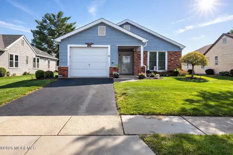 9 Romford Ln, Manchester, NJ 08759