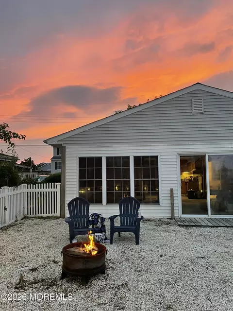 34 N Captains Dr, Little Egg Harbor, NJ 08087