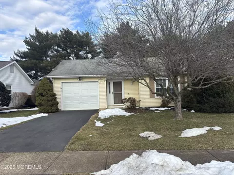 24 Olympus Way, Brick, NJ 08724