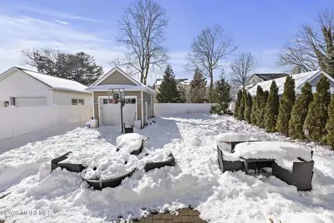 Exterior - 90 Washington St, Rumson, NJ 07760 photo 4 of 4