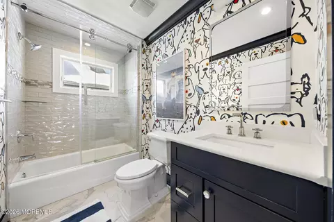 Bath - 90 Washington St, Rumson, NJ 07760 photo 2 of 5
