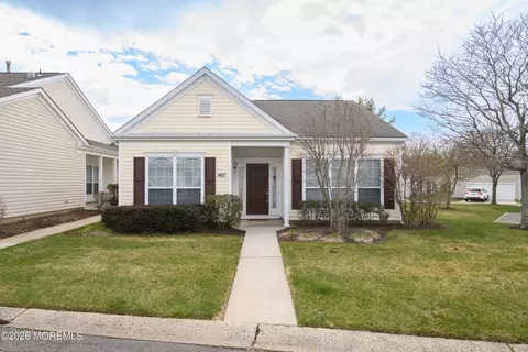 467 Bluebird Dr #467, Monroe, NJ 08831