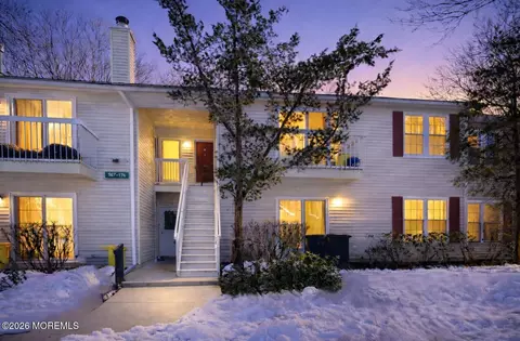 171 Applegate Ln #171, East Brunswick, NJ 08816