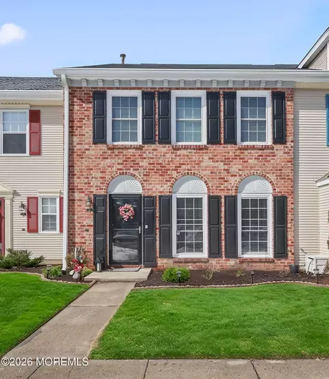12 Secretariat Ct, Tinton Falls, NJ 07724
