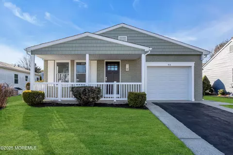 46 La Dunette Dr, Toms River, NJ 08757