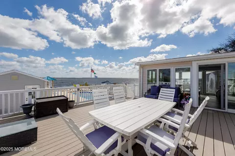 Exterior - 14 Vessel Rd, Waretown, NJ 08758 photo 5 of 8