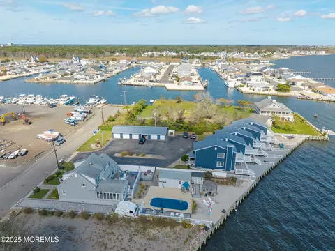 View/Area - 14 Vessel Rd, Waretown, NJ 08758 photo 4 of 5