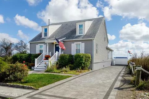Exterior - 14 Vessel Rd, Waretown, NJ 08758 photo 2 of 8