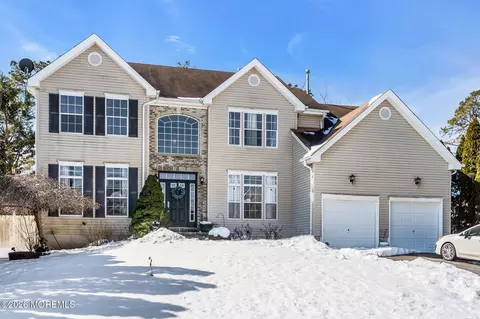 15 Tradewinds Ave, Barnegat, NJ 08005