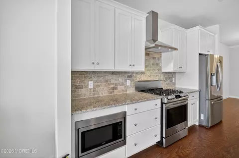 67 Grabowski Dr, Parlin, NJ 08859 photo 12