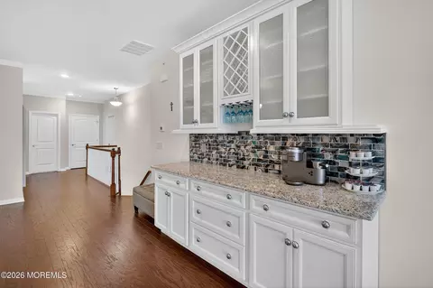 67 Grabowski Dr, Parlin, NJ 08859 photo 11