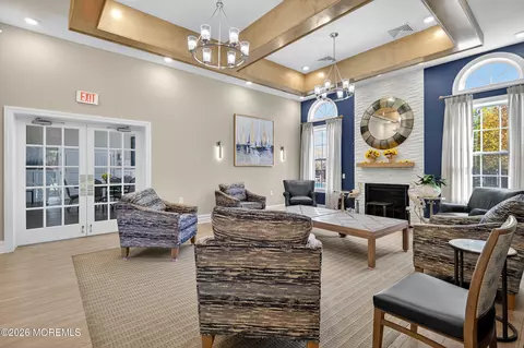 67 Grabowski Dr, Parlin, NJ 08859 photo 2