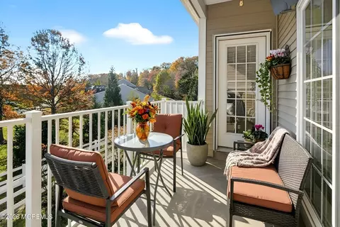 67 Grabowski Dr, Parlin, NJ 08859 photo 9