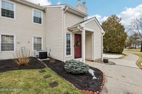 413 Yorkshire Pl, Morganville, NJ 07751