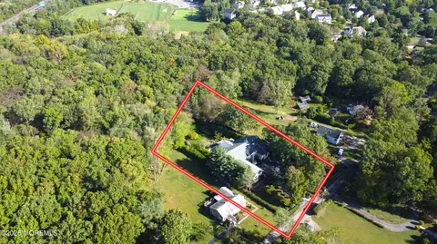 15 Gun Club Rd, Tinton Falls, NJ 07712