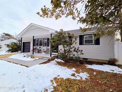 203 Lake Placid Dr, Little Egg Harbor, NJ 08087
